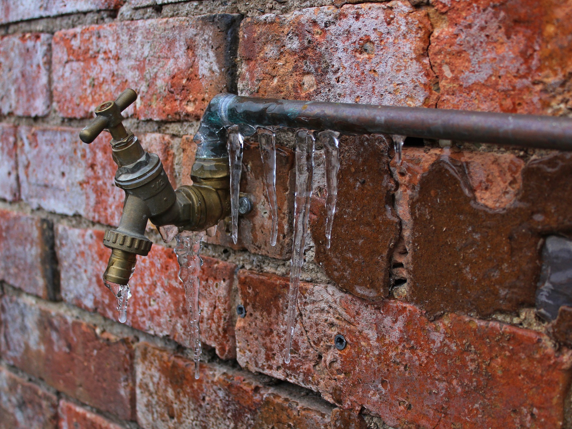 gefrorenes Wasserrohr
